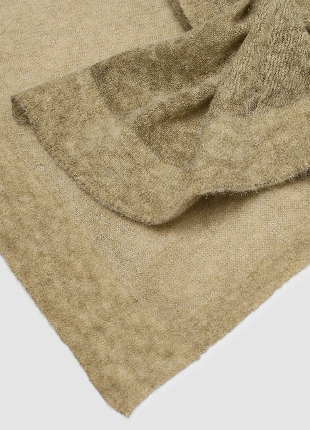 Шарф Light Scarve Evergreen Sp ОЛИВКОВЫЙ